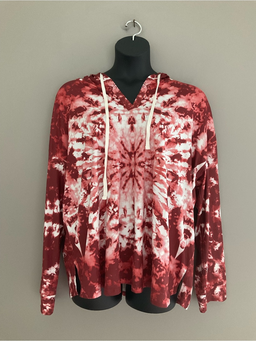 LUUKSE, Red & White, Tie-Dye, Sweatshirt